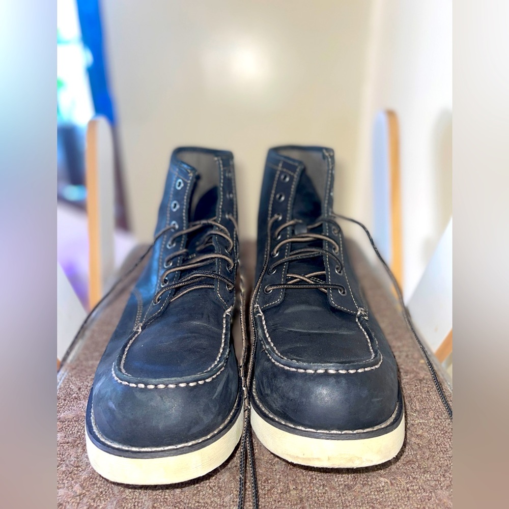 Eastland Black Leather Hight Tops